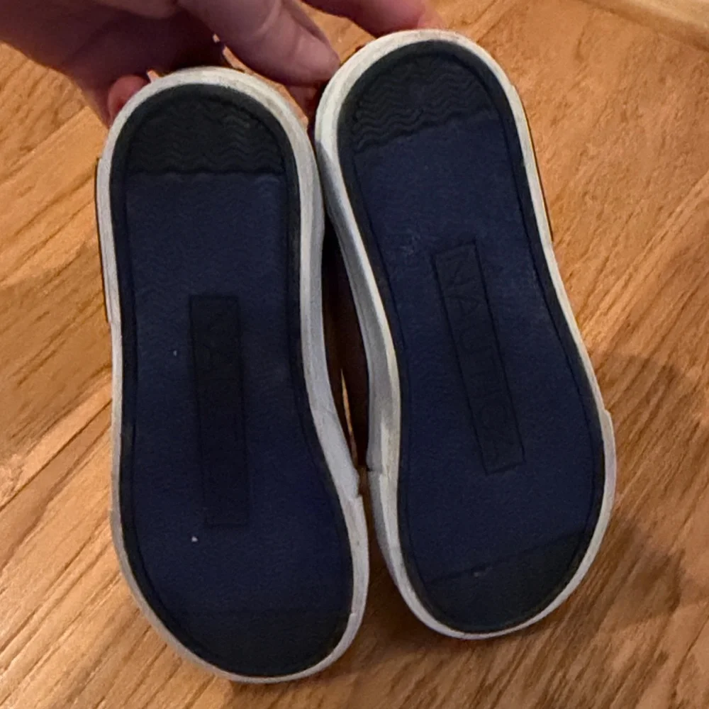 Nautica Kids Brown Sneakers with Velcro Strap - Picture 4 of 5